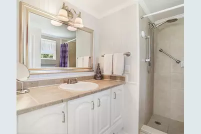 9281  Sunrise Lakes Blvd, Unit #101, Sunrise, FL 33322 - Photo 6