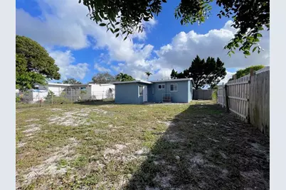 1774  Lauderdale Manor Dr, Fort Lauderdale, FL 33311 - Photo 2