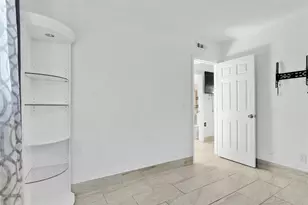 1814 NE 53rd Ct, Pompano Beach, FL 33064 - Photo 18