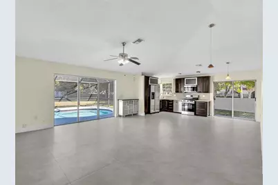 13400 NW 5th Ct, Plantation, FL 33325 - Photo 8