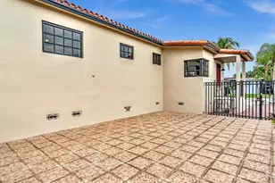 8020 SW 19th St, Miami, FL 33155 - Photo 6