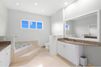 2739 NE 15th St, Fort Lauderdale, FL 33304 - Photo 32