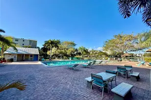 2112 S Cypress Bend Dr, Pompano Beach, FL 33069 - Photo 16