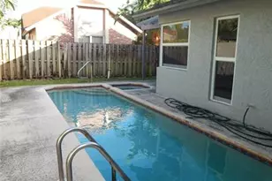 7921 NW 4th St, Plantation, FL 33324 - Photo 14