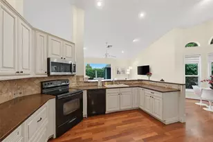 4711 NW 96th Dr, Coral Springs, FL 33076 - Photo 14