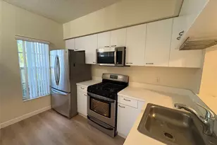 7835 Dixie Beach Cir, Tamarac, FL 33321 - Photo 2