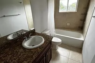 578 NE 20th St, Fort Lauderdale, FL 33305 - Photo 10