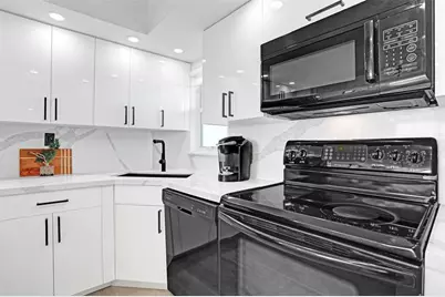 8900  Washington Blvd, Unit #Ph11, Hollywood, FL 33025 - Photo 12