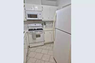560 SE 2nd Ave, Unit #H2, Deerfield Beach, FL 33441 - Photo 12