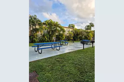 560 SE 2nd Ave, Unit #H2, Deerfield Beach, FL 33441 - Photo 30