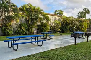 560 SE 2nd Ave, Deerfield Beach, FL 33441 - Photo 30