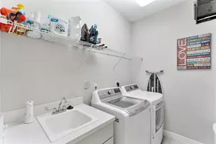 9113 NW 39th St, Coral Springs, FL 33065 - Photo 24