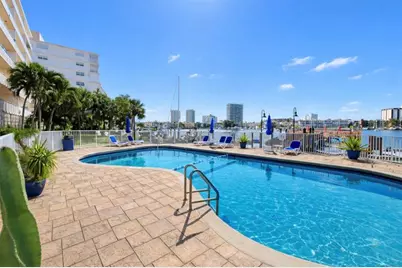 400  Golden Isles Dr, Unit #36, Hallandale Beach, FL 33009 - Photo 20