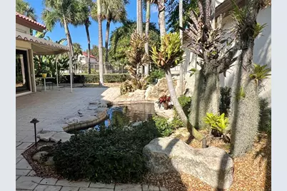 21856  Town Place Dr, Boca Raton, FL 33433 - Photo 4