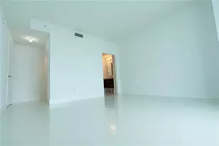 1900 N Bayshore Dr, Miami, FL 33132 - Photo 6