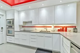 2950 N Palm Aire Dr, Pompano Beach, FL 33069 - Photo 4