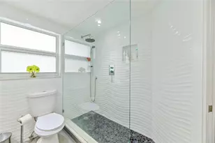 2950 N Palm Aire Dr, Pompano Beach, FL 33069 - Photo 18