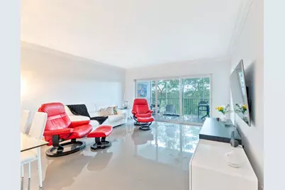 2950 N Palm Aire Dr, Unit #401, Pompano Beach, FL 33069 - Photo 8