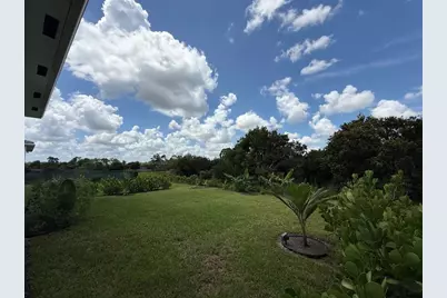 187 SE Via Sangro, Port Saint Lucie, FL 34952 - Photo 34