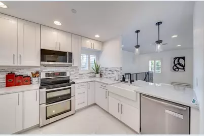 1112 NE 17th Way, Unit #1112, Fort Lauderdale, FL 33304 - Photo 4