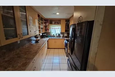 1031 SW 83rd Ave, North Lauderdale, FL 33068 - Photo 4