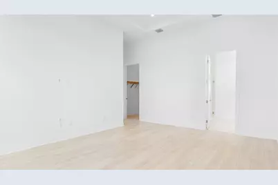 8365 SW Piacenza Way, Port Saint Lucie, FL 34987 - Photo 16