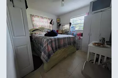 1970 NW 32nd St, Oakland Park, FL 33309 - Photo 6