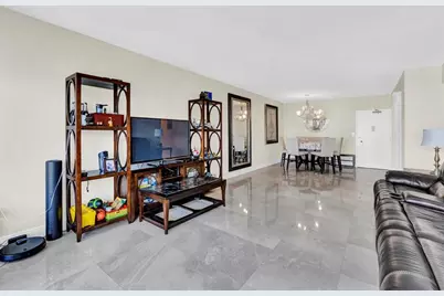 1980 S Ocean Dr, Unit #10H, Hallandale Beach, FL 33009 - Photo 24