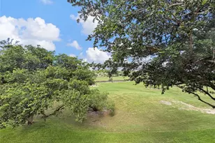 1035 Country Club Dr, Margate, FL 33063 - Photo 14