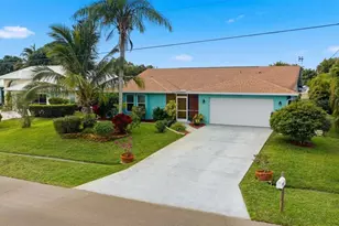 2360 SE Bordeaux Ct, Port Saint Lucie, FL 34952 - Photo 2