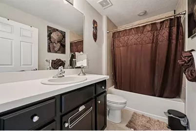 593 NW Avon Ave, Port Saint Lucie, FL 34983 - Photo 14