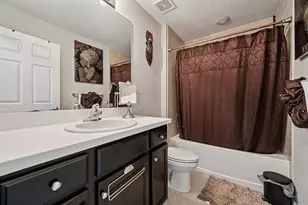 593 NW Avon Ave, Port Saint Lucie, FL 34983 - Photo 14