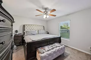 593 NW Avon Ave, Port Saint Lucie, FL 34983 - Photo 16