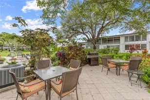 210 Oakridge N, Deerfield Beach, FL 33442 - Photo 32