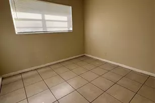 437 NW 9th Ave, Fort Lauderdale, FL 33311 - Photo 6