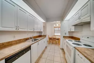 13105 SW 16th Ct, Pembroke Pines, FL 33027 - Photo 26