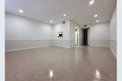 9101  Sunrise Lakes Blvd, Unit #203, Sunrise, FL 33322 - Photo 12