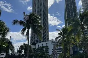 1750 N Bayshore Dr, Miami, FL 33132 - Photo 26