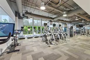 16385 Biscayne Blvd, North Miami Beach, FL 33160 - Photo 40