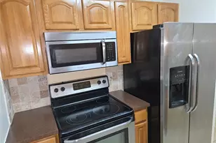 8917 NW 28th Dr, Coral Springs, FL 33065 - Photo 2