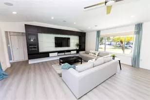 475 NE 142nd St, North Miami, FL 33161 - Photo 8