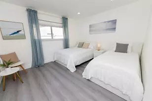 475 NE 142nd St, North Miami, FL 33161 - Photo 12