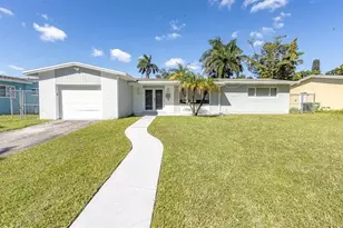 475 NE 142nd St, North Miami, FL 33161 - Photo 1