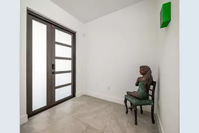 6864 SW 80th St, Miami, FL 33143 - Photo 4