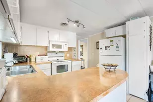 2001 SW 84th Ave, Davie, FL 33324 - Photo 16