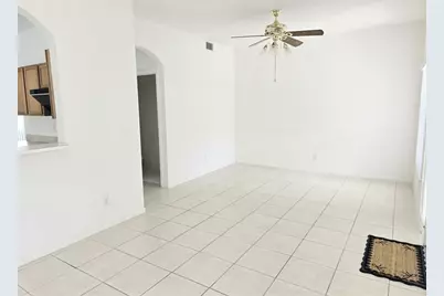 10589 NW 56th Pl, Coral Springs, FL 33076 - Photo 6