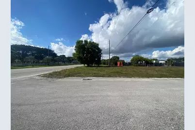 Nw 19  Ave, Pompano Beach, FL 33069 - Photo 6