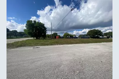 Nw 19  Ave, Pompano Beach, FL 33069 - Photo 8