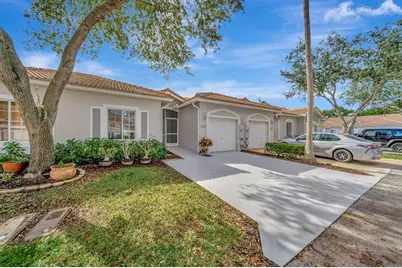 4746 SW 12th Pl, Deerfield Beach, FL 33442 - Photo 2