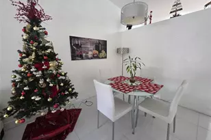 7635 NW 181st St, Hialeah, FL 33015 - Photo 6